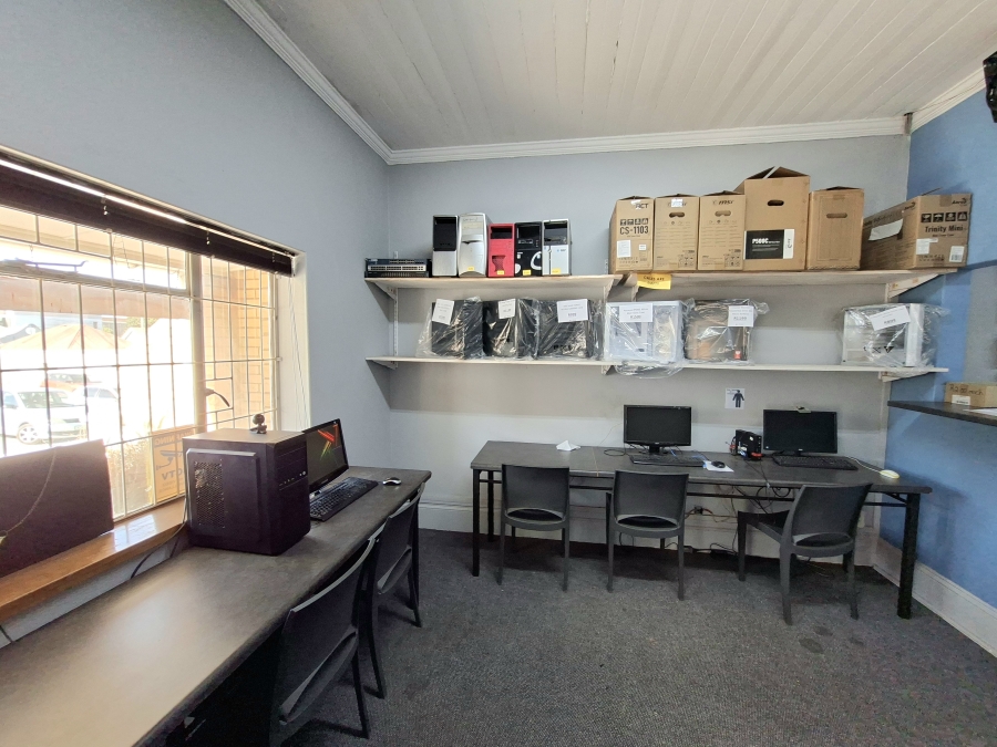 Commercial Property for Sale in Uitenhage Central Eastern Cape